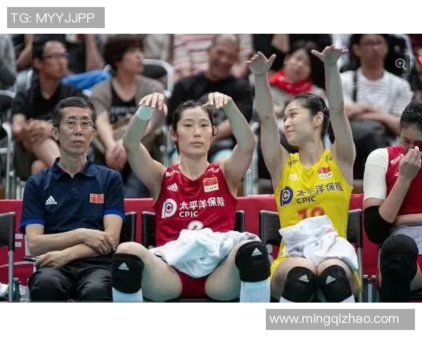 南京排球队团队协作引发热议球迷对战术配合和默契度的看法各异 南京排球队团队协作引发热议球迷对战术配合和默契度的看法各异