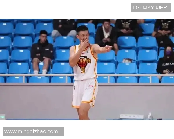 周鹏:从篮球场上的传奇到生活中的榜样,激励无数年轻人的奋斗之路 周鹏:从篮球场上的传奇到生活中的榜样,激励无数年轻人的奋斗之路