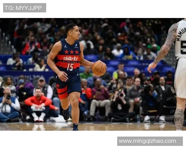 马尔科姆布罗格登:从NBA新星到全能球员的蜕变之路 马尔科姆布罗格登:从NBA新星到全能球员的蜕变之路