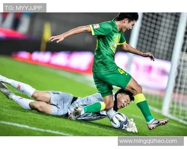 亚冠激战国安对阵蔚山现代全力争胜展现中国足球实力