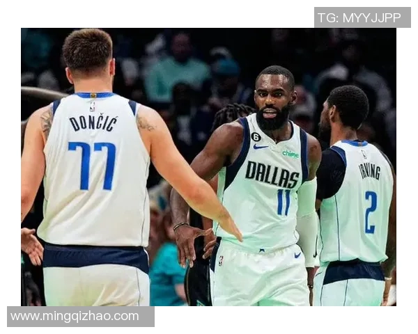 欧文与小哈达威的精彩对决谁能在NBA赛场上笑到最后